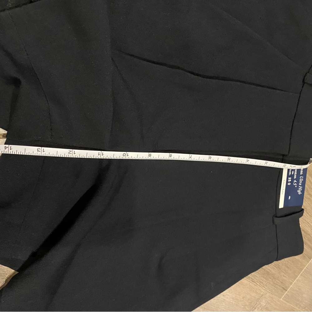 NWT A&F Ultra High black shorts Curve Love - Sz. 25 black - Picture 4 of 4
